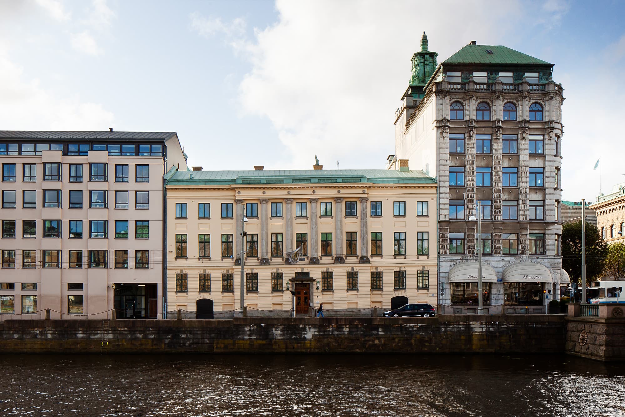 Södra Hamngatan 11