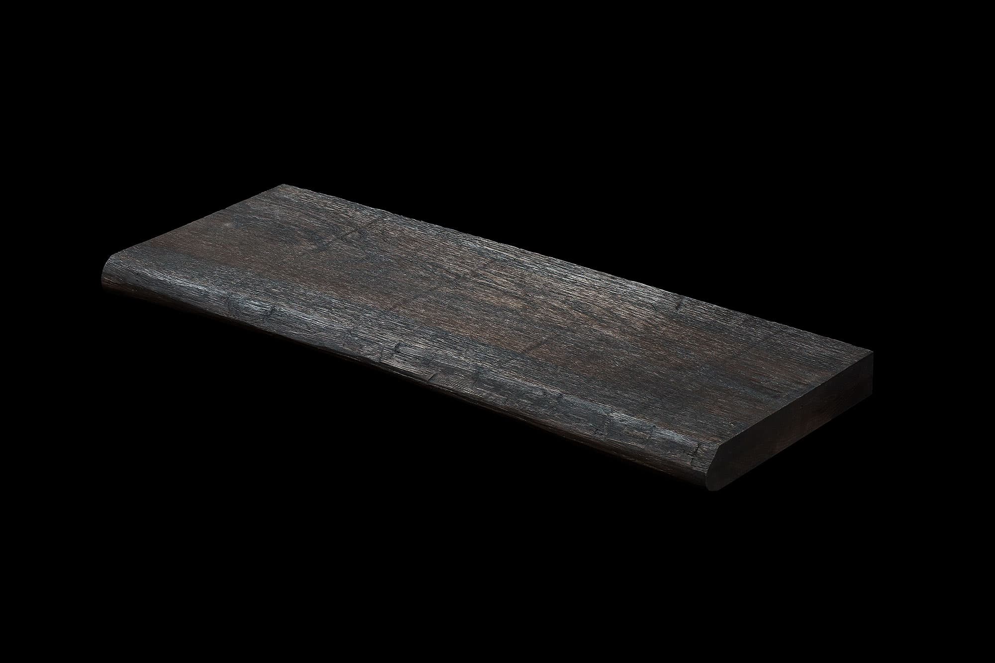 Rustikt trappsteg med ytbehandling 1887